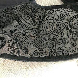 🖤 Black leotard with mesh back details